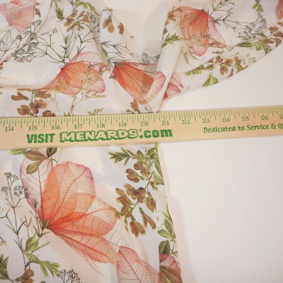 Orvis Women's size M Floral V-neck Blouse 100% Silk White Peach Lightweight - Picture 5 of 11